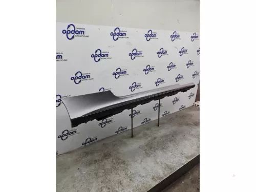 Zijskirt rechts-7926796