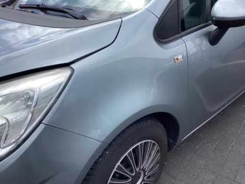 Scherm links-voor-8319756