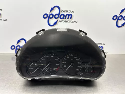 Kilometerteller KM-8332197