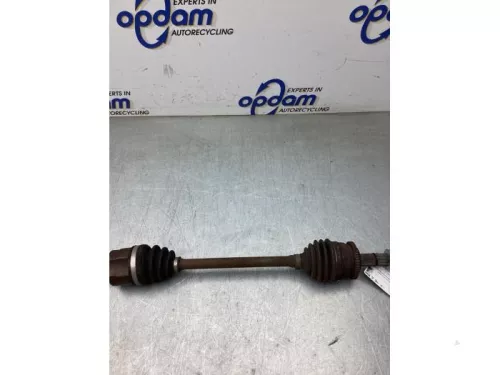 Aandrijfas links-voor Hyundai 495001j000 pbt1