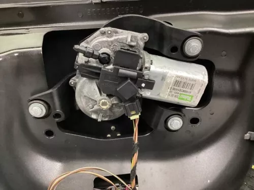 Ruitenwissermotor achter-8297415