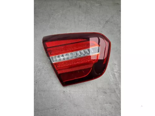 Achterlicht links-8239140