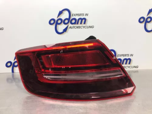 Achterlicht links-8203016