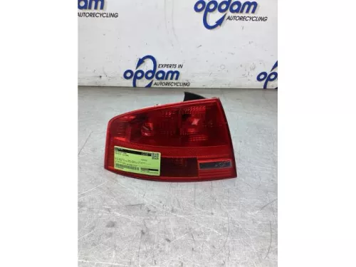 Achterlicht links-8310598