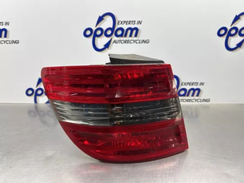 Achterlicht links-8290902