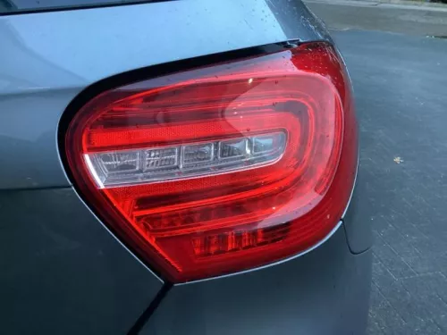 Achterlicht rechts-8275395