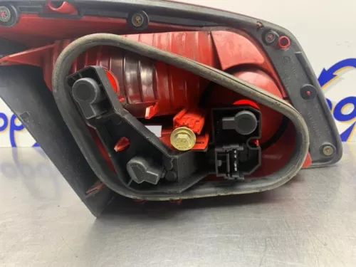 Achterlicht rechts-8280751