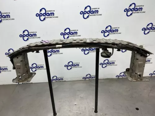 Bumperframe voor-8366427