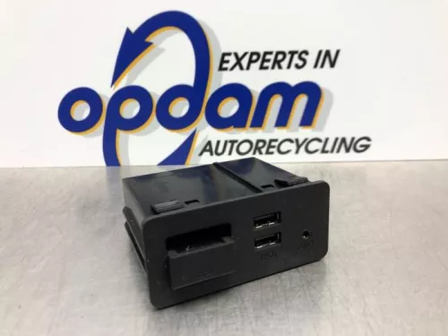 AUX/USB aansluiting-7987764