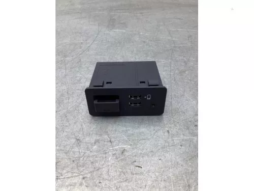 AUX/USB aansluiting-8061244