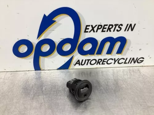 AUX/USB aansluiting-8027860