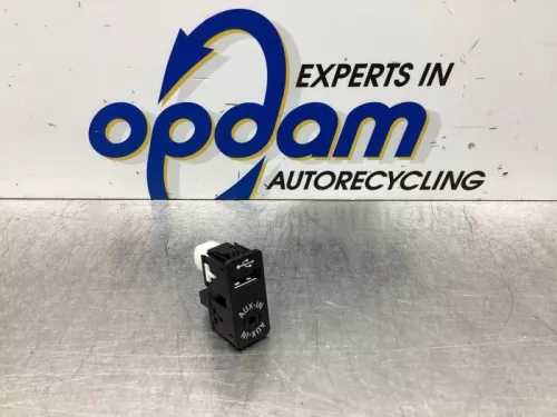 AUX/USB aansluiting-7911337