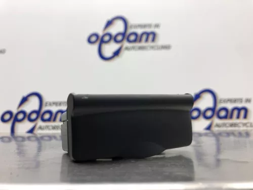 AUX/USB aansluiting-8242075