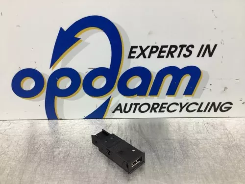 AUX/USB aansluiting-7581084