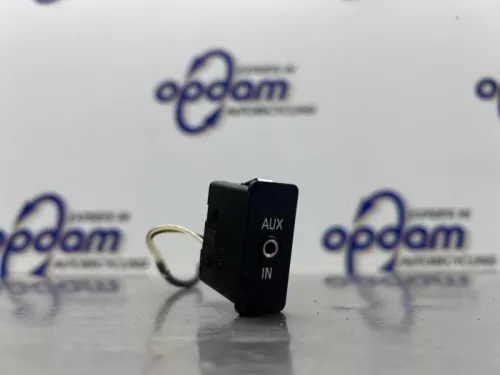 AUX/USB aansluiting-8263408