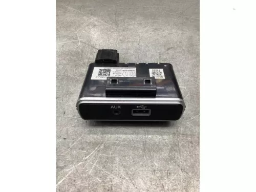 AUX/USB aansluiting-8036519