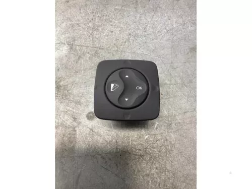 Bediening boordcomputer-7926020