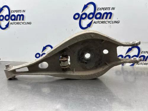 Draagarm links-achter-8367110