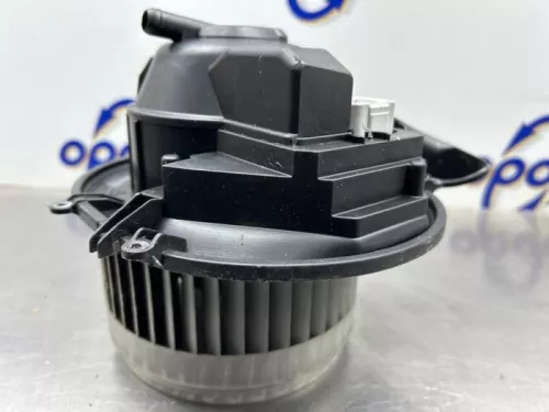 Kachel Ventilatiemotor-8250166