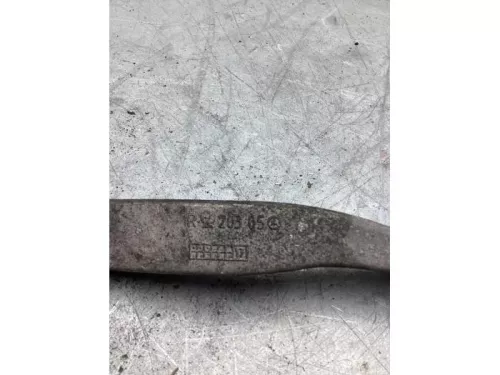 Draagarm rechts-voor-8252685