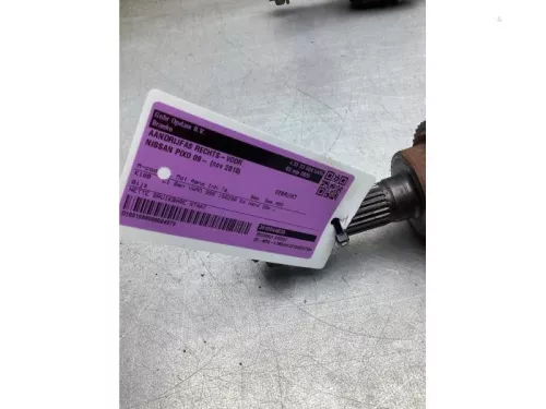 Aandrijfas rechts-voor-8320588