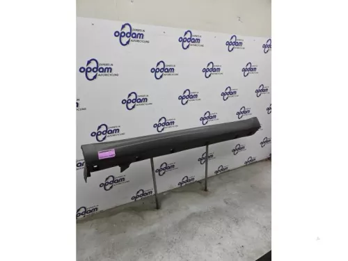 Zijskirt rechts-8164298