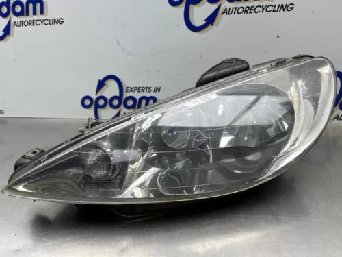 Koplamp links-8375224