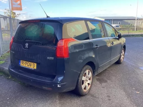 Portier 4Deurs rechts-achter-8251101