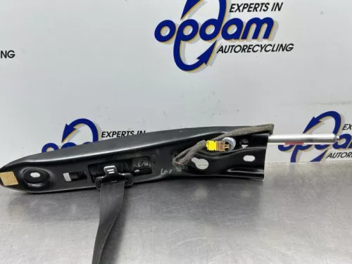 Veiligheidsgordel links-voor-8250166