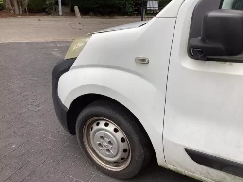 Scherm links-voor-8375413