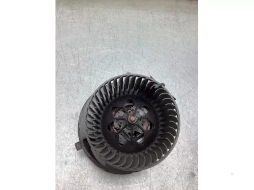 Kachel Ventilatiemotor-8330161