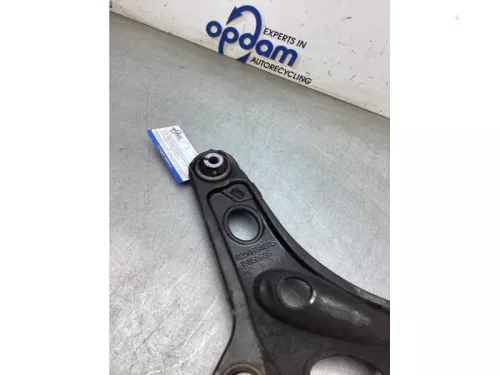 Draagarm rechts-voor-8277568