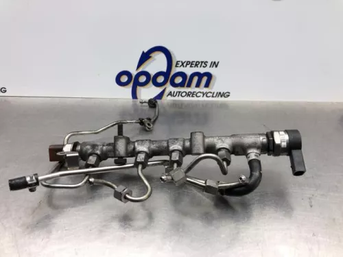 Brandstofverdeler-8206707