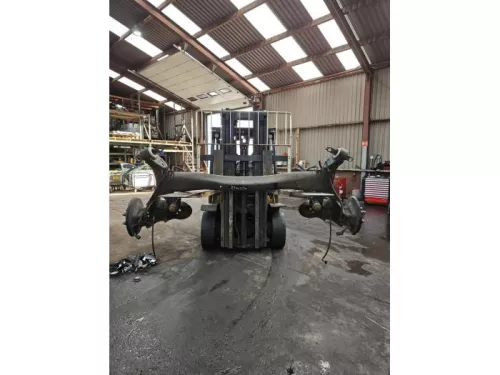 Achteras voorwielaandrijving-8125995