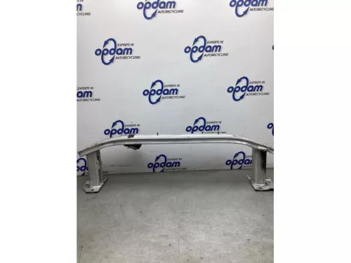 Bumperframe voor-8272279