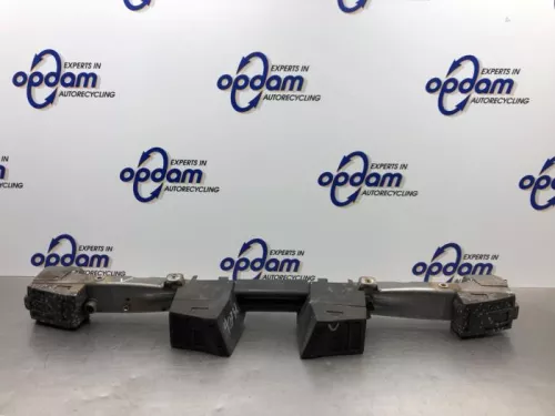 Bumperframe voor-8175869