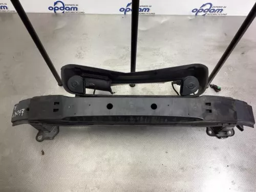 Bumperframe voor-7577108