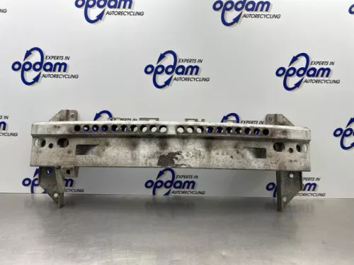 Bumperframe voor-8259728