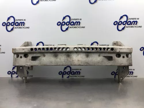 Bumperframe voor-8197331