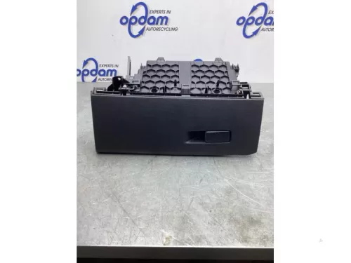 Dashboardkastje-7932071