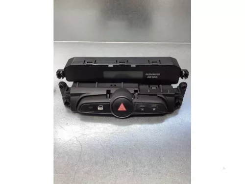 Display Interieur-7729992