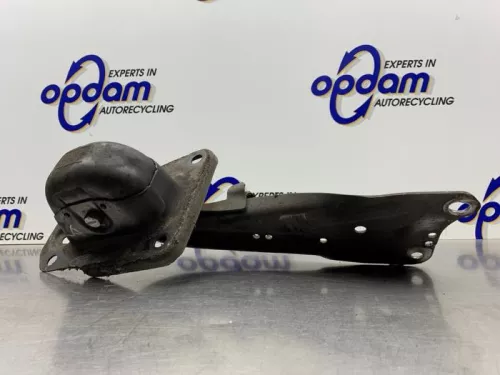 Draagarm links-achter-8255120