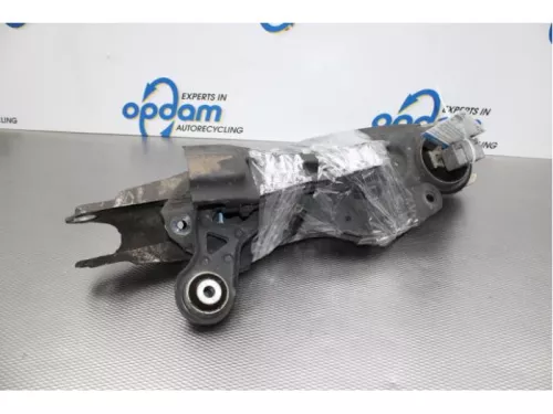 Draagarm links-achter-7877978