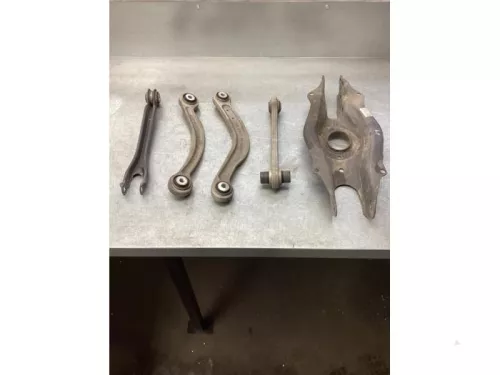 Draagarm onder links-achter-7925943