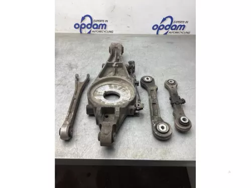 Draagarm onder links-achter-8138247