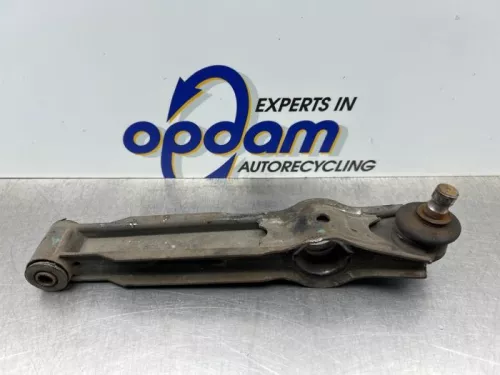 Draagarm onder links-voor-8318010