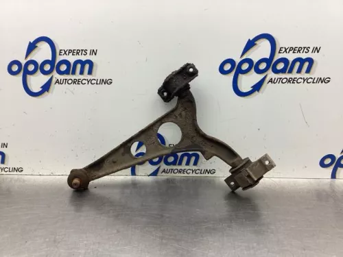 Draagarm onder links-voor-8131352