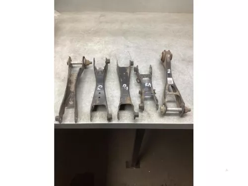 Draagarm onder rechts-achter-8147243