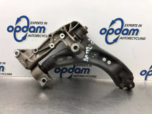 Draagarm onder rechts-voor-8064182