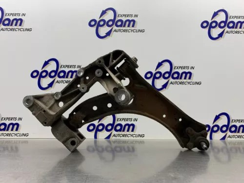 Draagarm onder rechts-voor-8191592